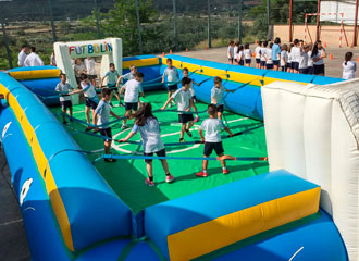 atracciones-para-ninos-en-extremadura-futbolín-humano1